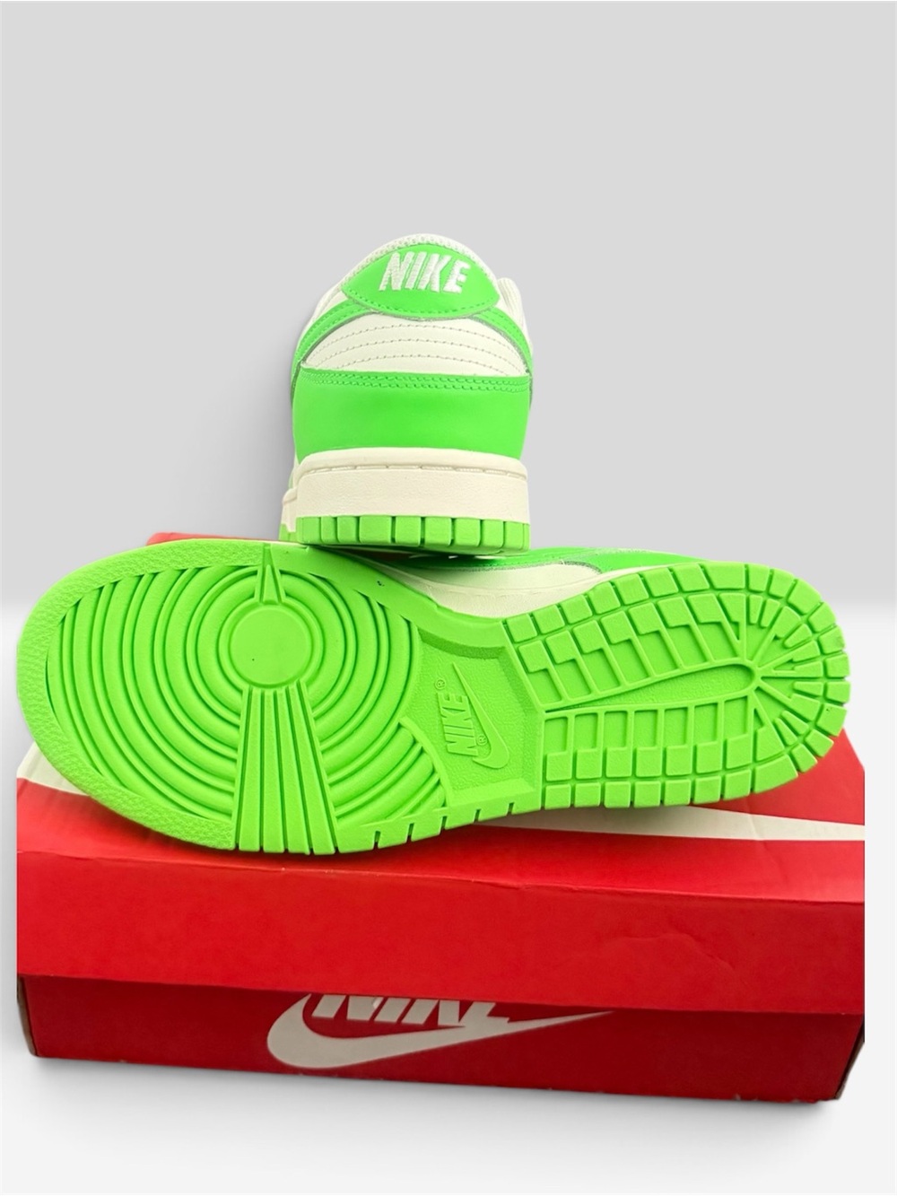 Nike Kids Neon Green and White Low-Top Sneakers